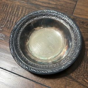Vintage Wallace silver plated dish